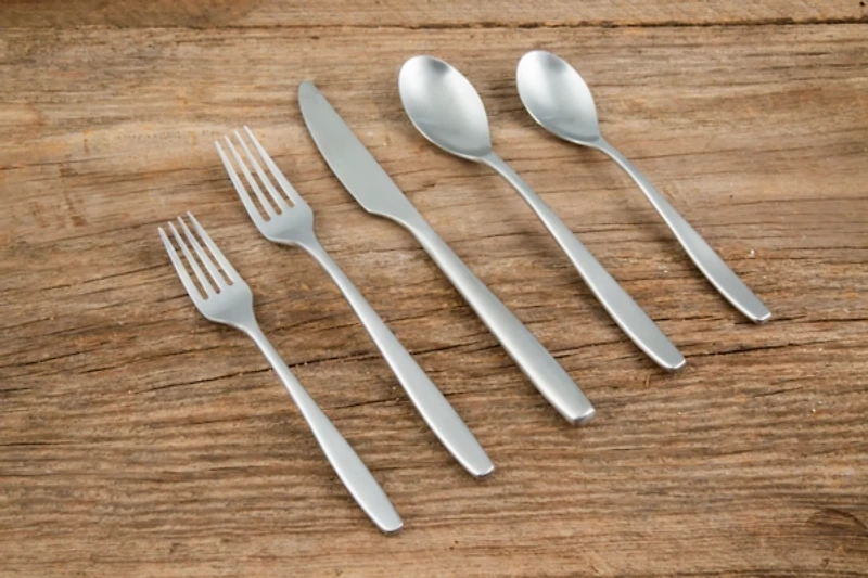 Silver Satin Metal Classic 20-pc. Flatware Set