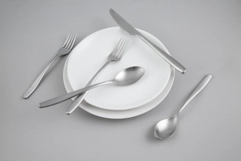 Silver Satin Metal Classic 20-pc. Flatware Set