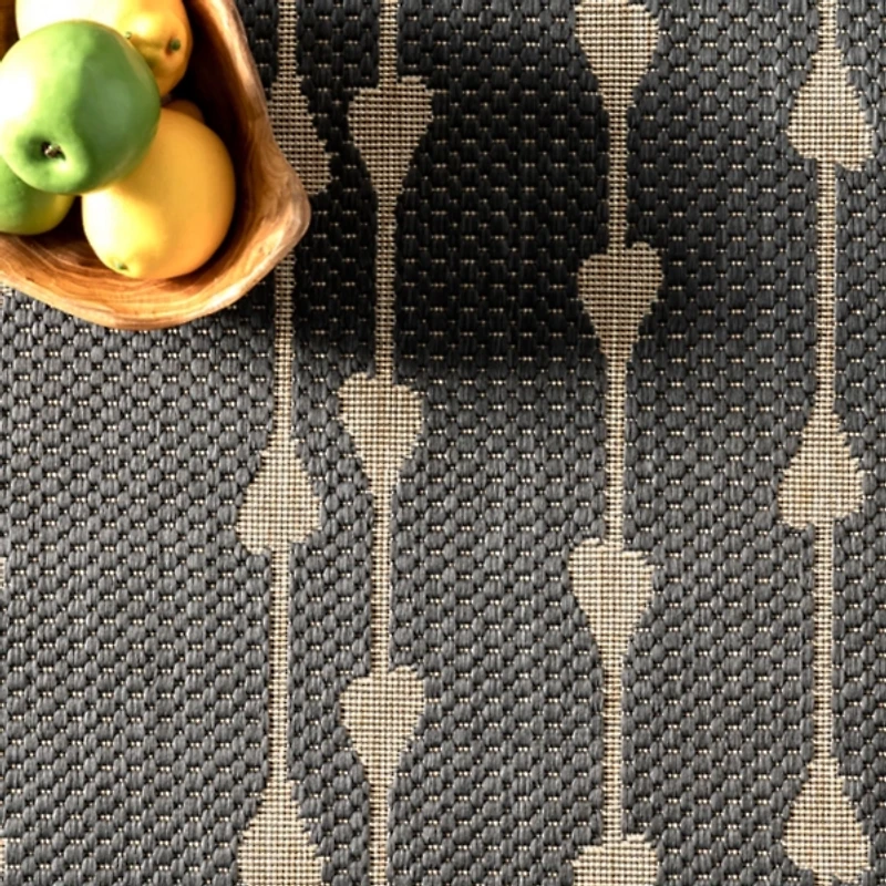 Kendall Gray Vertical Teardrop Outdoor Rug, 8x10