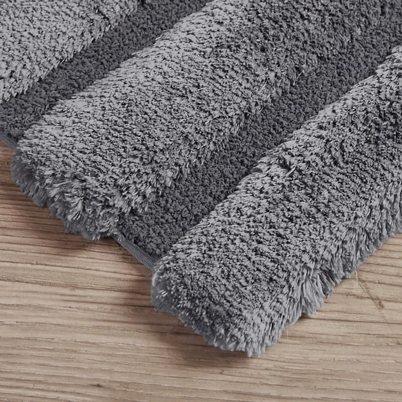 Gray Pearl Tufted Bath Mat, 34 in.