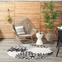 Black and White Floral Round Outdoor Area Rug, 5x5