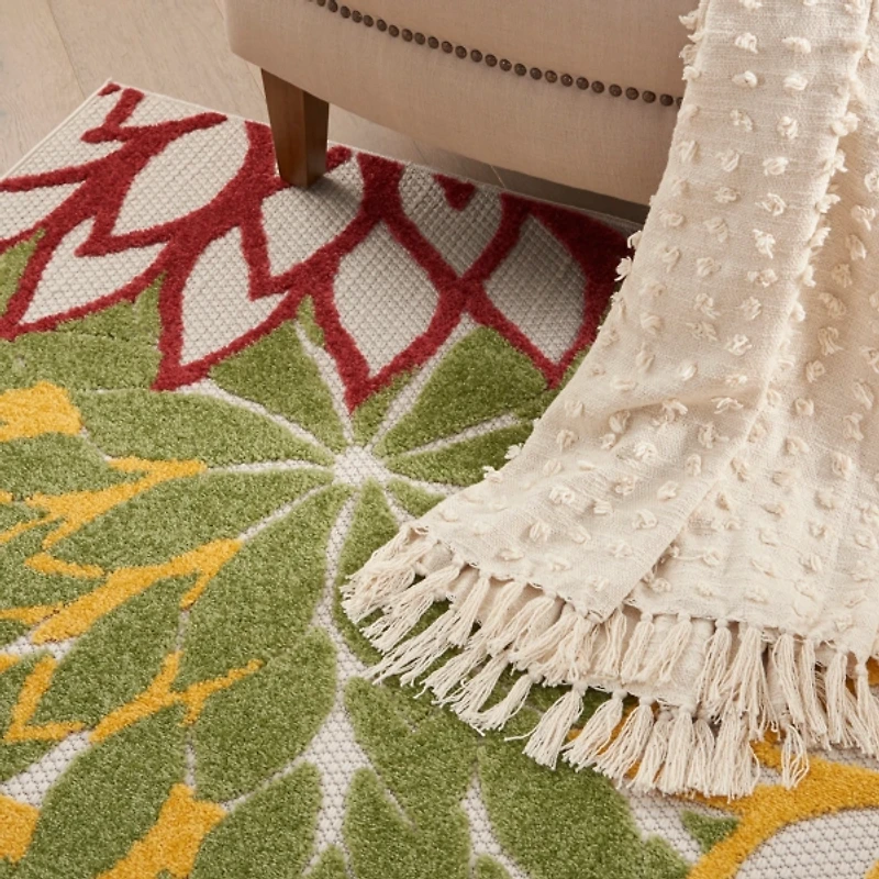 Red Floral Burst Outdoor Area Rug, 5x7