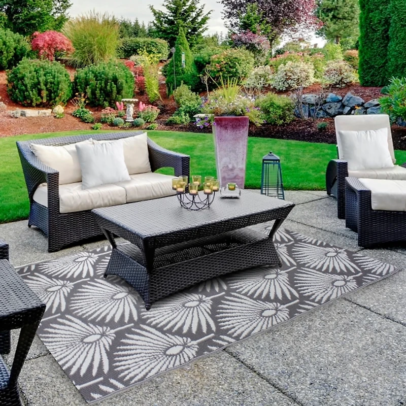 Slate Fan Leaf Outdoor Area Rug, 4x6