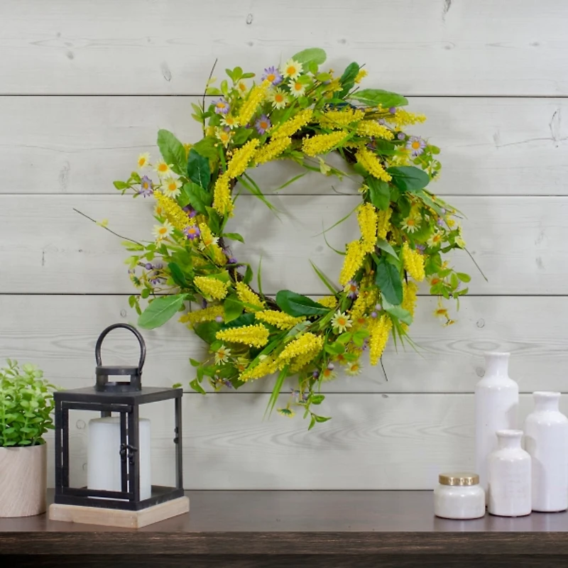Yellow Daisy Berry Spring Wreath
