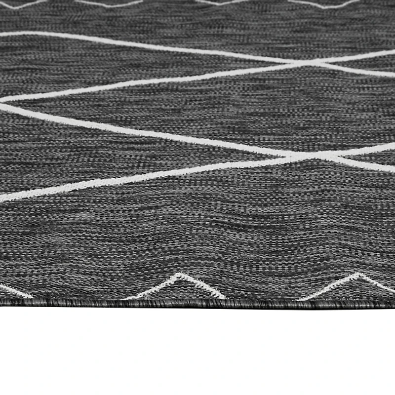 Gray Connected Diamond Outdoor Area Rug, 8x10