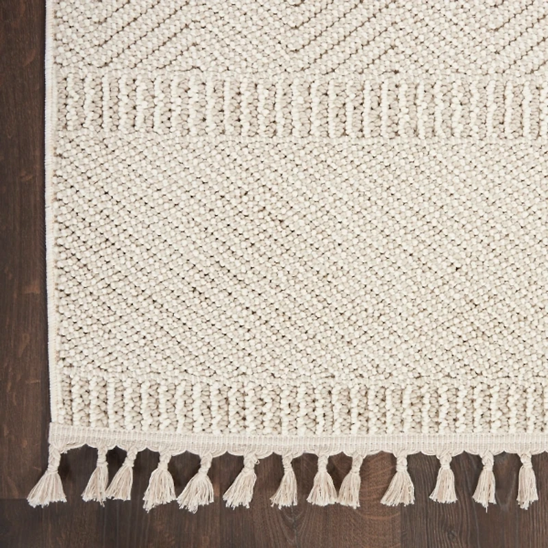 Ivory Chevron Diamond Tasseled Area Rug, 7x10