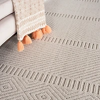 Ivory Chevron Diamond Tasseled Area Rug, 7x10
