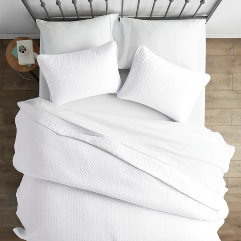 White Herringbone Quilted 2-pc. Twin Coverlet Set