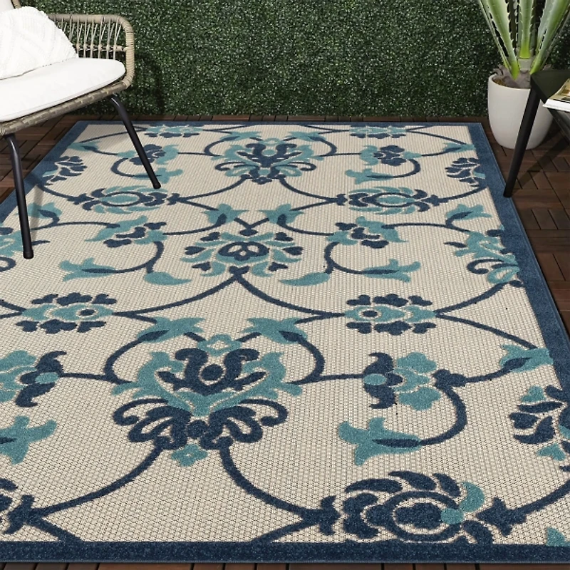 Lyla Blue Floral Damask Indoor/Outdoor Rug, 5x8