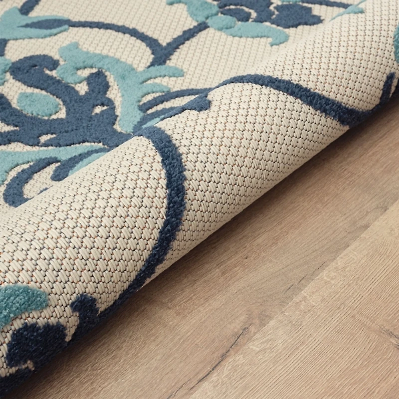 Lyla Blue Floral Damask Indoor/Outdoor Rug, 5x8