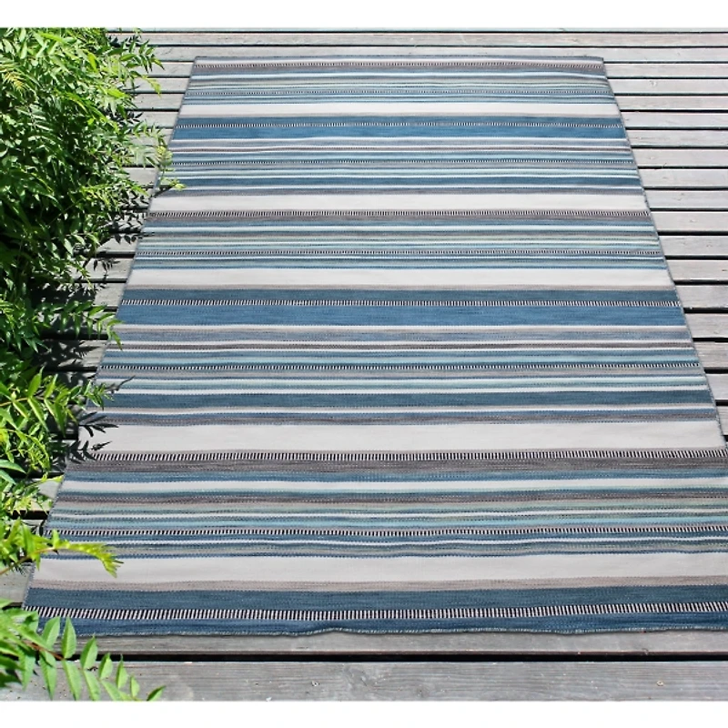 Blue Dhurri Stripe Indoor/Outdoor Area Rug, 7x9
