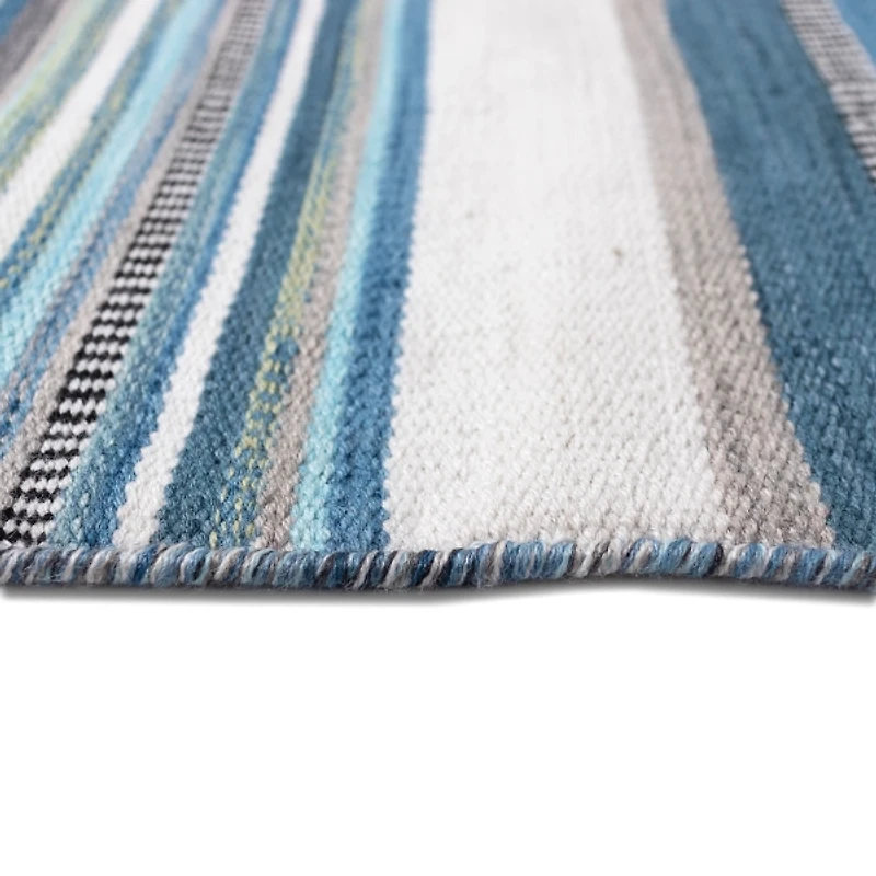 Blue Dhurri Stripe Indoor/Outdoor Area Rug, 7x9