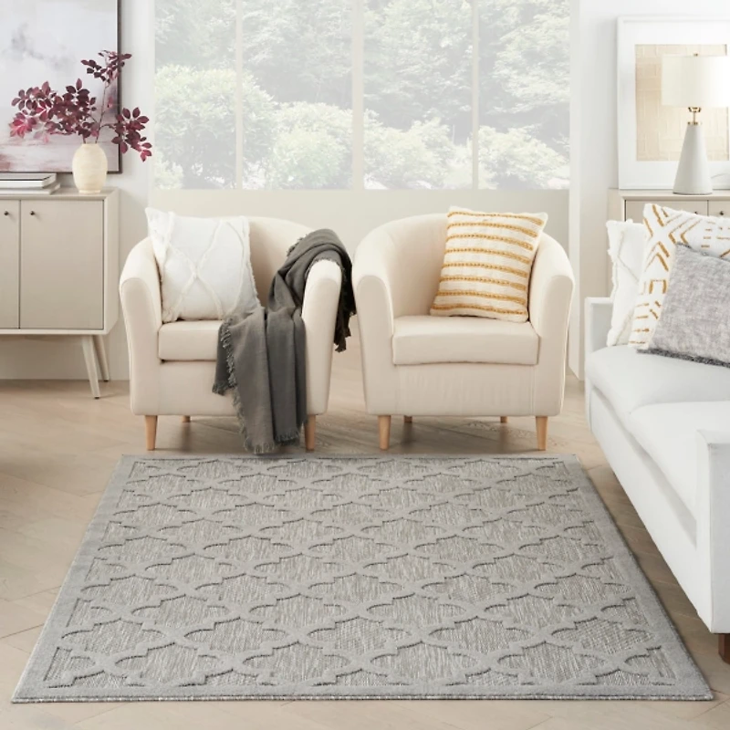 Soft Silver Trellis Outdoor Area Rug, 4x6