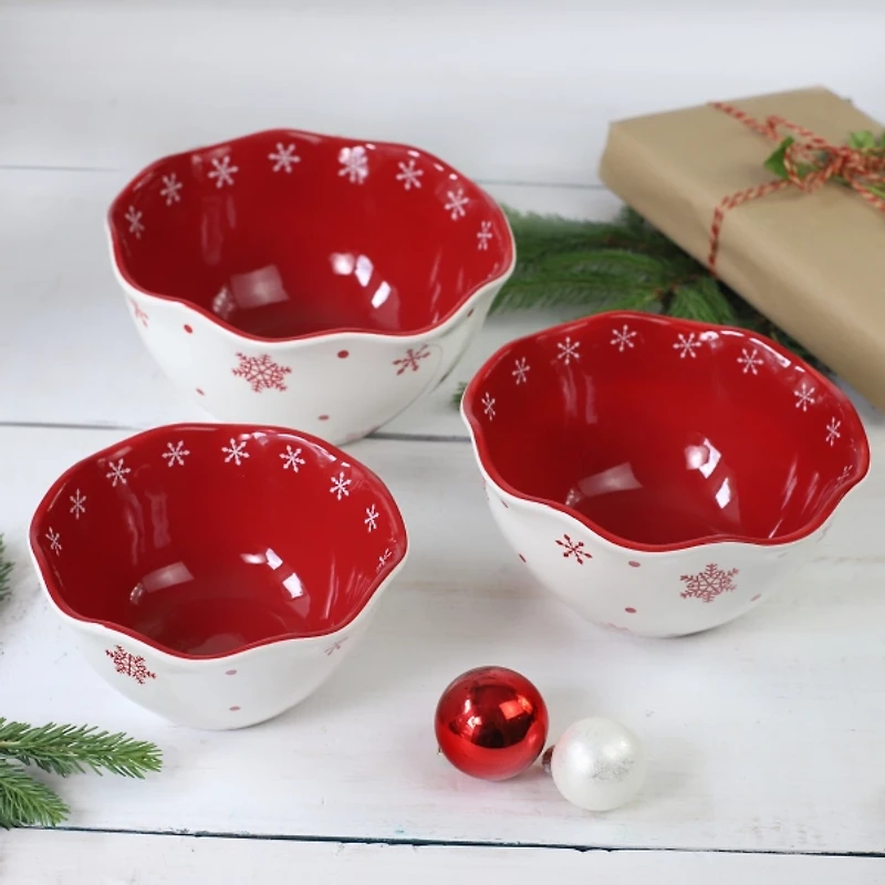 Red and White Nesting Christmas Bowls, Set of 3