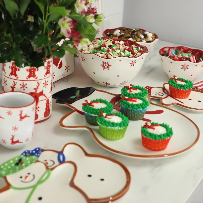Red and White Nesting Christmas Bowls, Set of 3