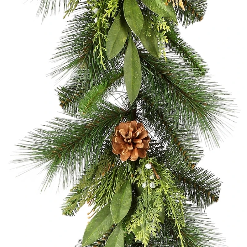 Cedar and Bayleaf Pinecone Garland