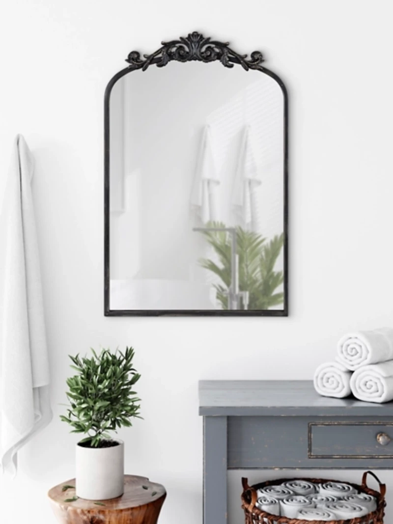 Black Arendahl Arched Mirror, 19x31 in.