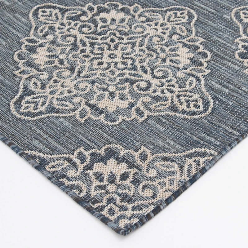 Gray Medallion Devora Indoor/Outdoor Area Rug, 7x9