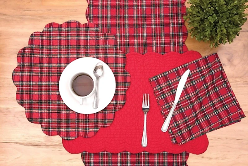 Christmas Red Plaid Scalloped Table Runner
