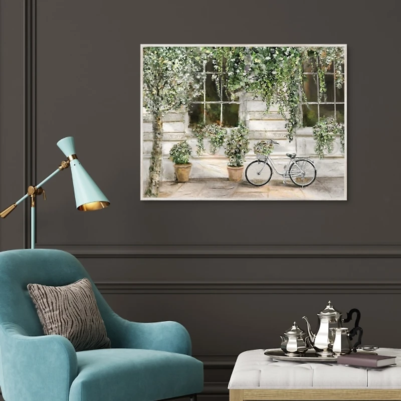 Dans La Ville Framed Canvas Art Print