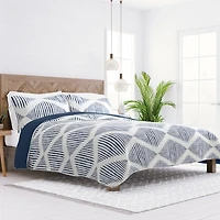 Navy Diamond Line Reversible 3-pc. Queen Quilt Set