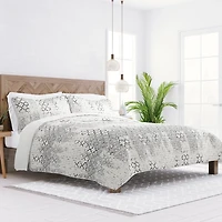 White Trellis Reversible 3-pc. Queen Quilt Set
