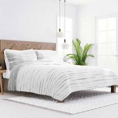 Gray Linear Reversible 3-pc. Queen Quilt Set