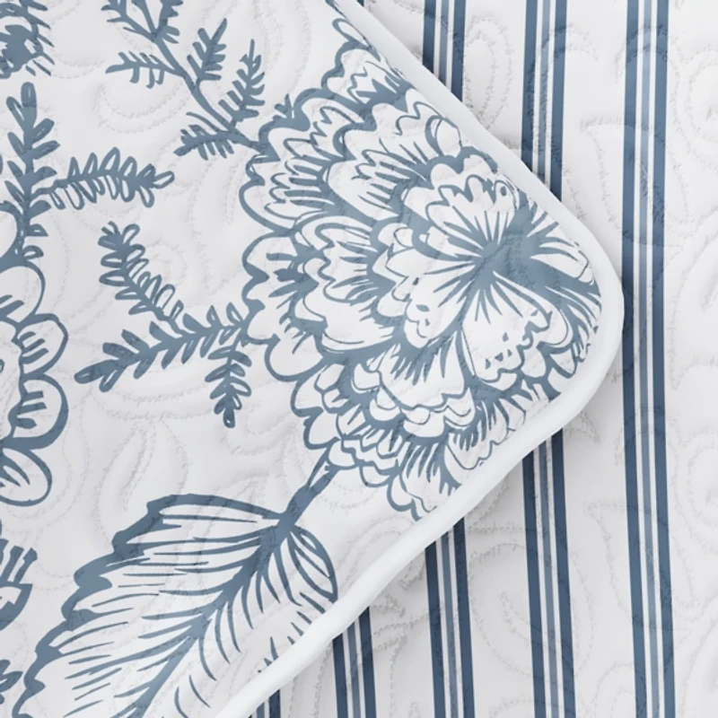 Blue Jacobean Reversible 3-pc. King Quilt Set