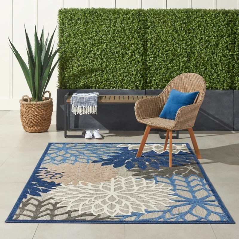 Blue Floral Burst Outdoor Area Rug, 6x9