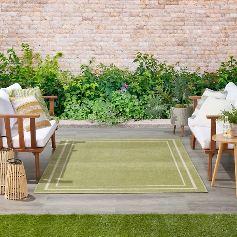 Bordered Indoor/Outdoor Area Rug