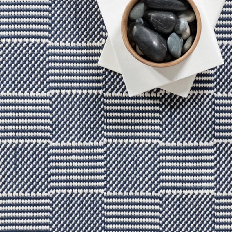 Blue & Ivory Checkered Indoor/Outdoor Rug, 4x6