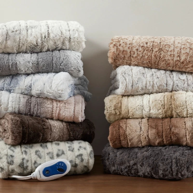 Beautyrest Marble Faux Fur Oversized Heated Throw