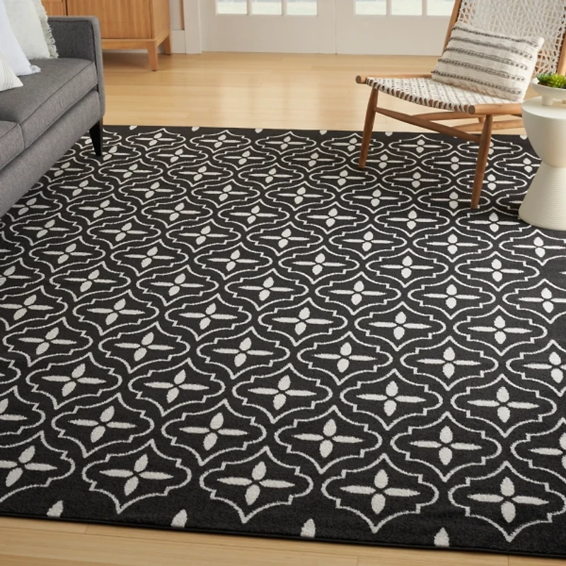 Ivory Quatrefoil Indoor/Outdoor Rug