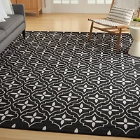 Ivory Quatrefoil Indoor/Outdoor Rug