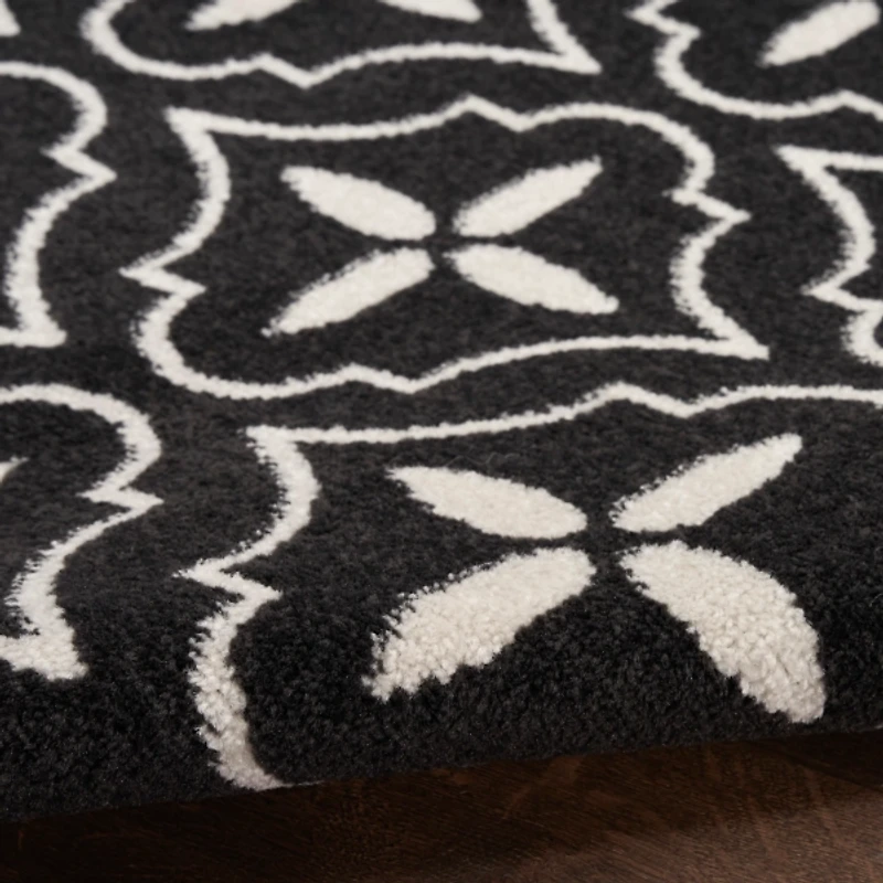Ivory Quatrefoil Indoor/Outdoor Rug