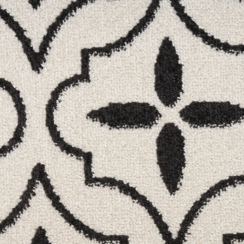 Ivory & Black Quatrefoil Indoor/Outdoor Rug