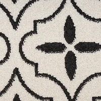 Ivory & Black Quatrefoil Indoor/Outdoor Rug