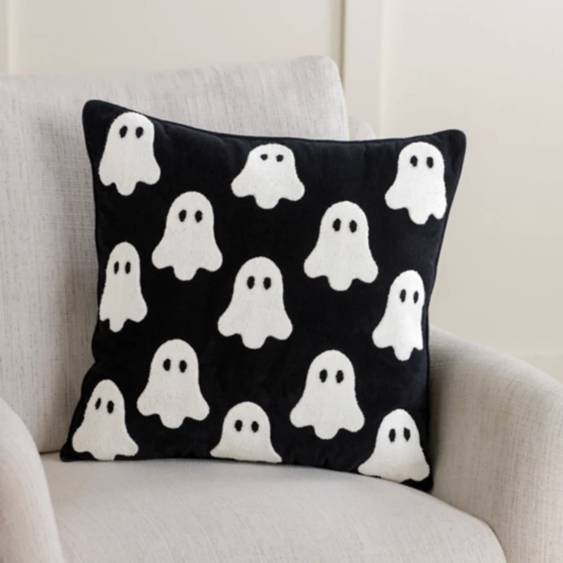 Black & White Ghost Pattern Halloween Throw Pillow