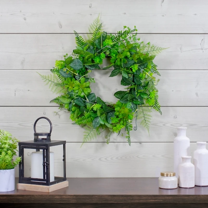 Green Fern Foliage Wreath
