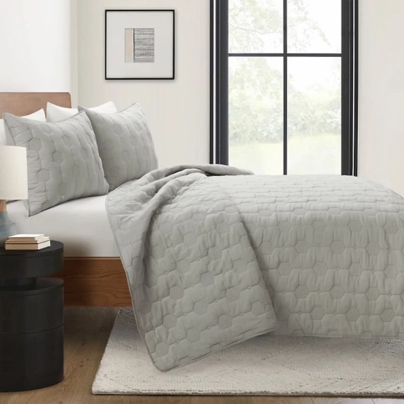 Gray Hexagon Honeycomb 3-pc. Full/Queen Quilt Set