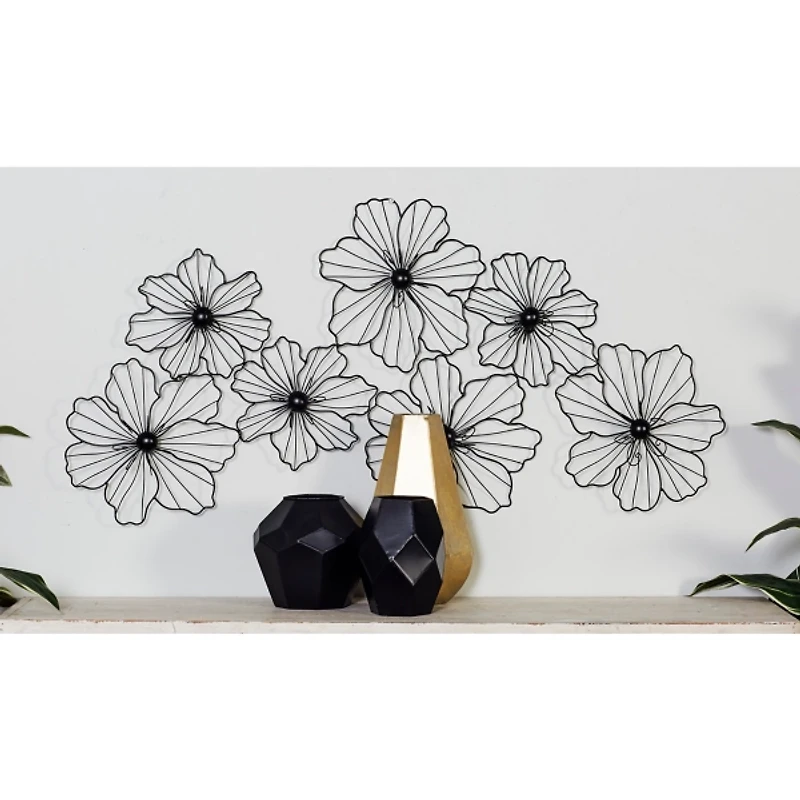 Black Metal Floral Wire Wall Plaque