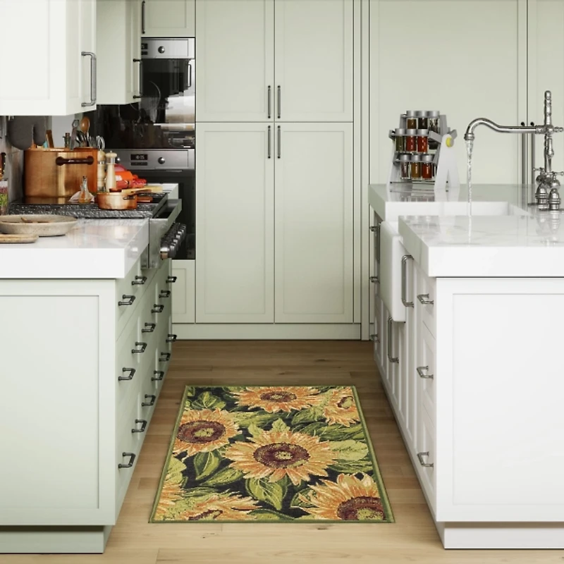 Sunflower Blossoms Indoor/Outdoor Rug, 2x3