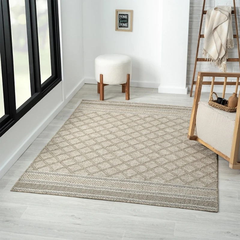 Brown Diamond Lattice Indoor/Outdoor Rug, 5x7