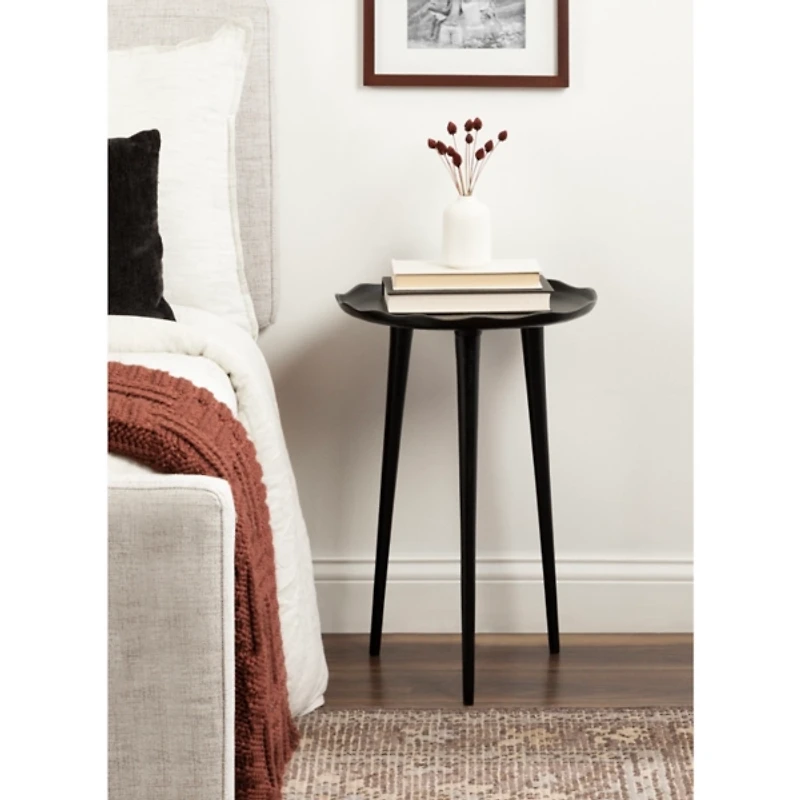 Black Metal Deckled Edge Round Side Table