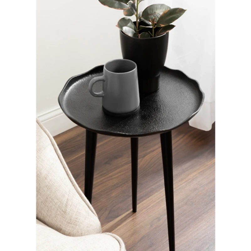Black Metal Deckled Edge Round Side Table
