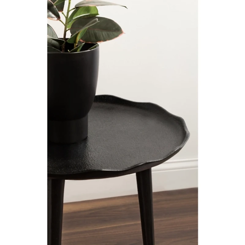 Black Metal Deckled Edge Round Side Table