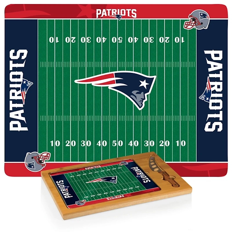 New England Patriots Cutting Board & Knife Set