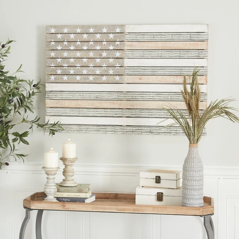 Distressed Wood American Flag Wall Plaque