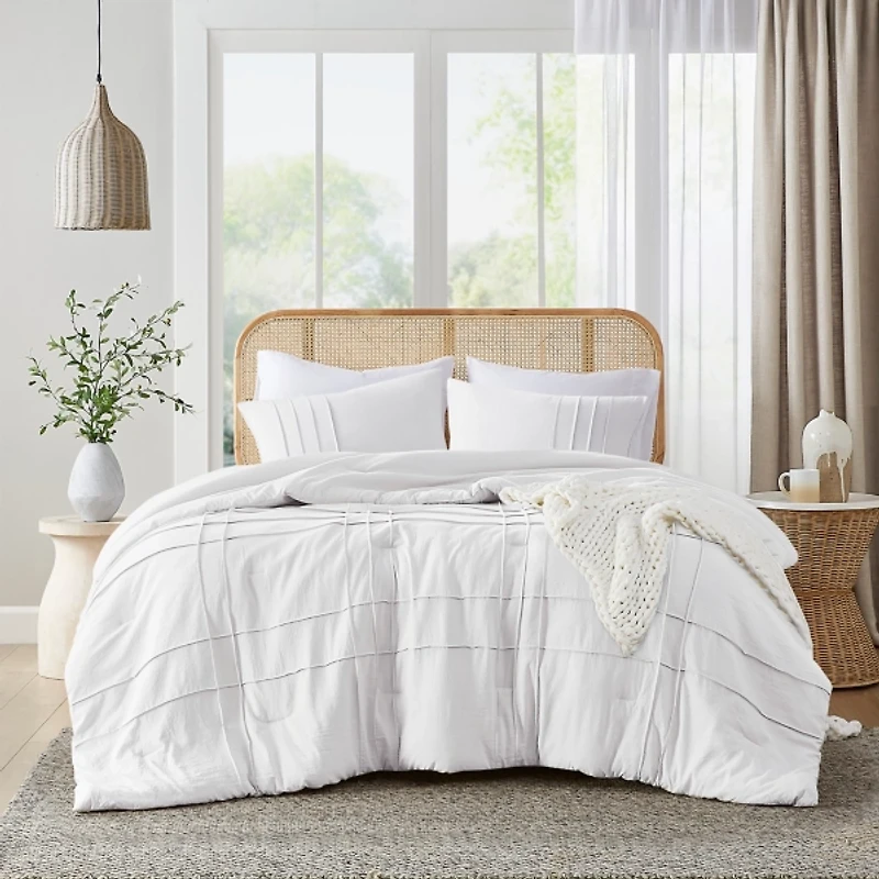 White Pleated Grid Twin/Twin XL Comforter Set