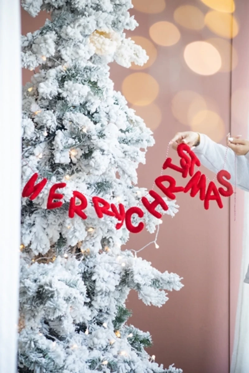 Red Wool Merry Christmas Banner
